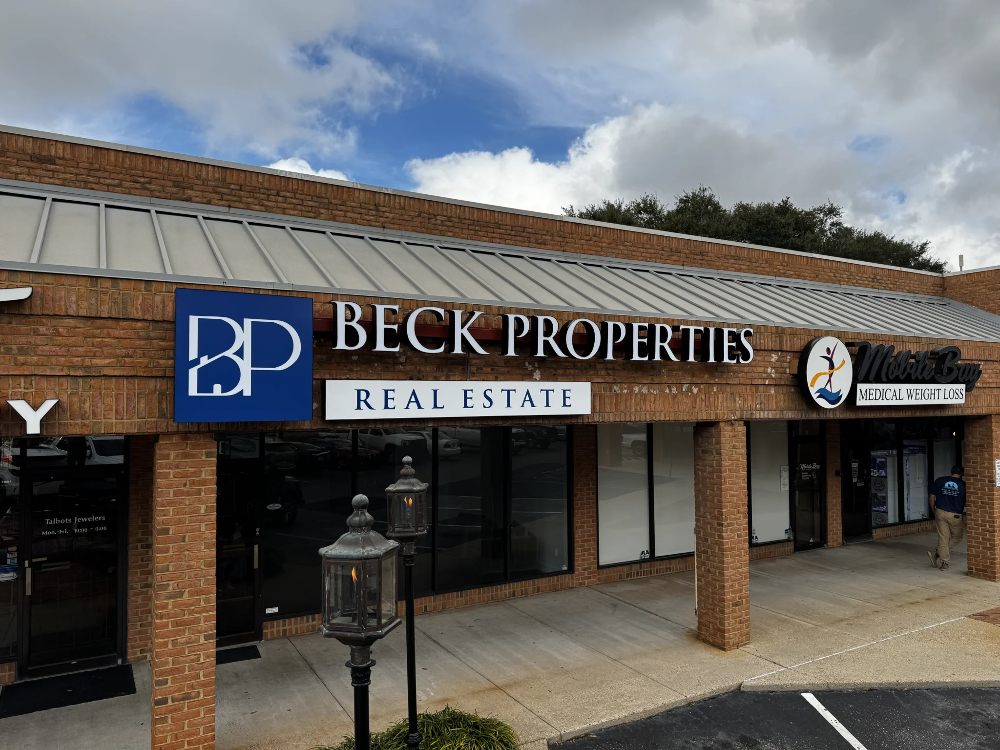 Sparks Sign Company | Beck Properties exterior sign